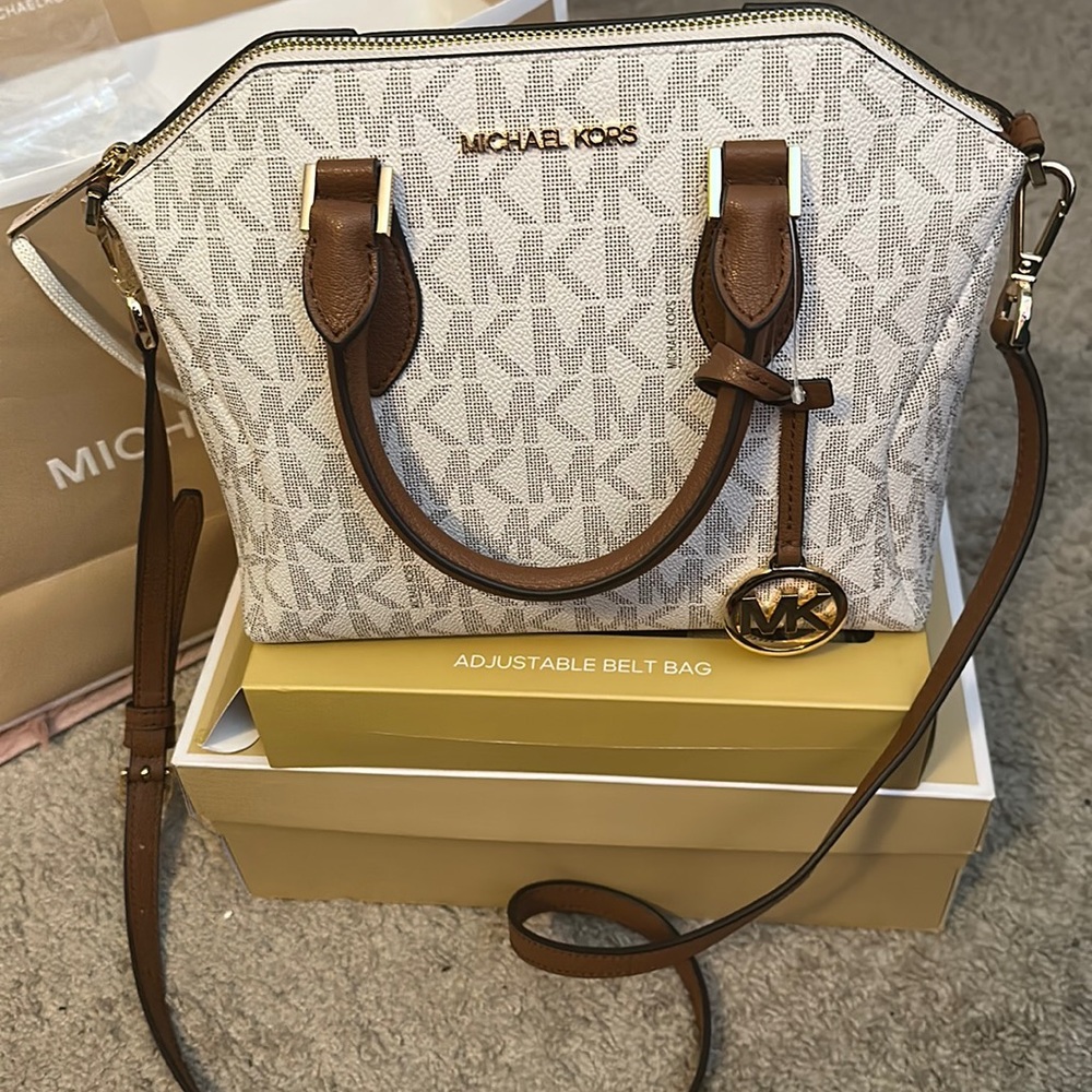 Michael Kors medium logo bag